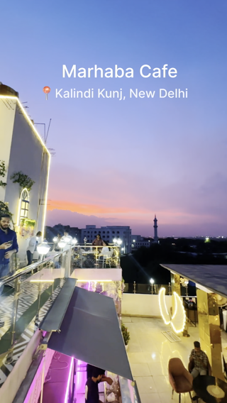 The most beautiful cafe of town.🥂🤍